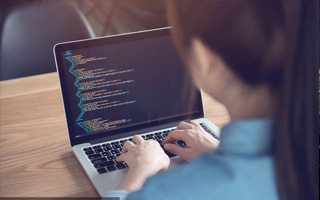 义乌 api php源码,下载的php源码怎么运行呢？
